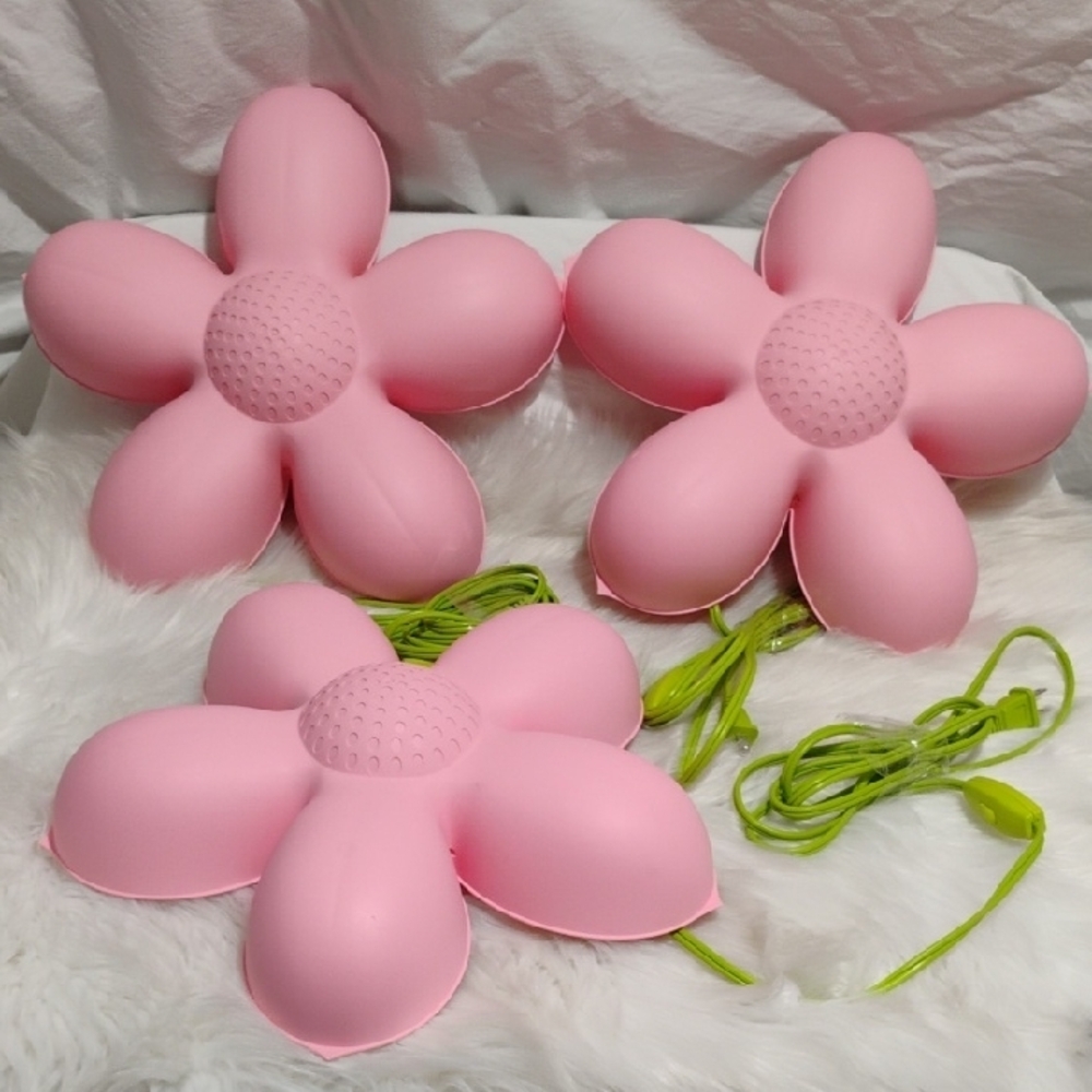 (#70) SALE! IKEA Pink Flower Bundle Of 3 Wall Lamps Works Great See Pictures - Picture 1 of 13